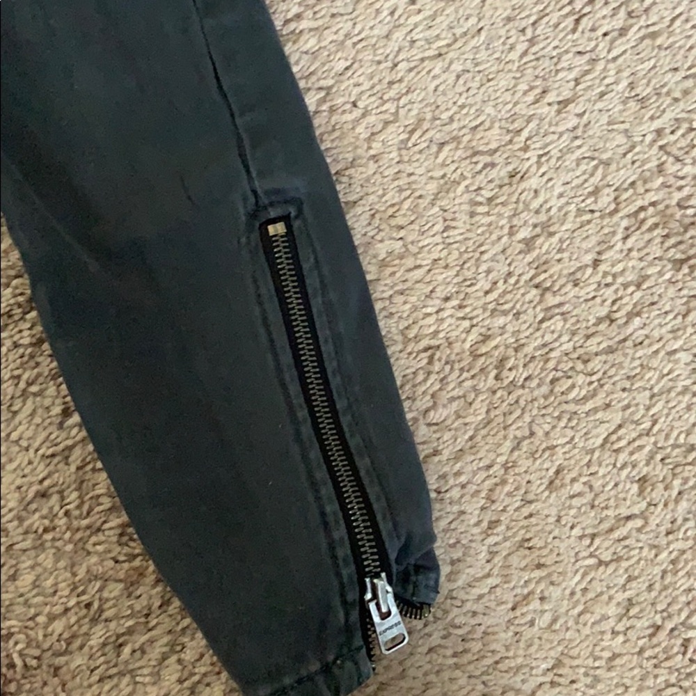Express Jeans - Picture 3 of 5